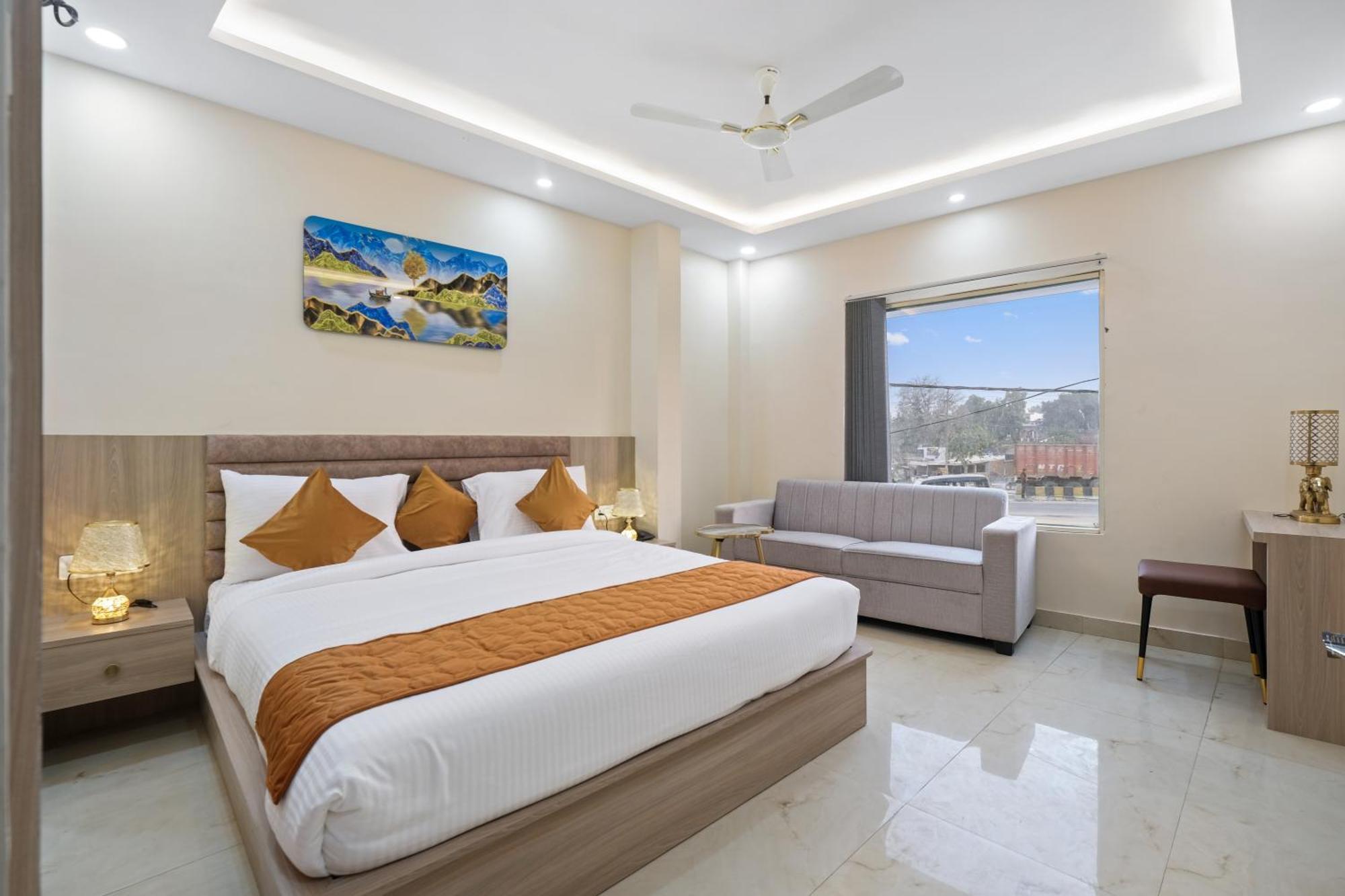 Hotel Sudarshan Ayodhya Exterior photo